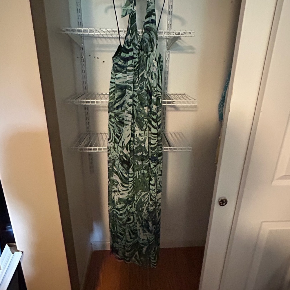 Jennifer Lopez Green Leaf Pattern Halter Dress